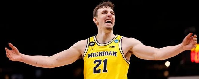 负起了领军 负起了领军