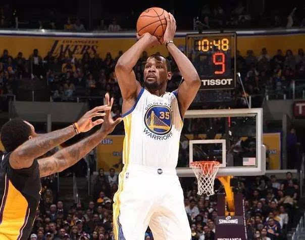 反而在关键 反而在关键