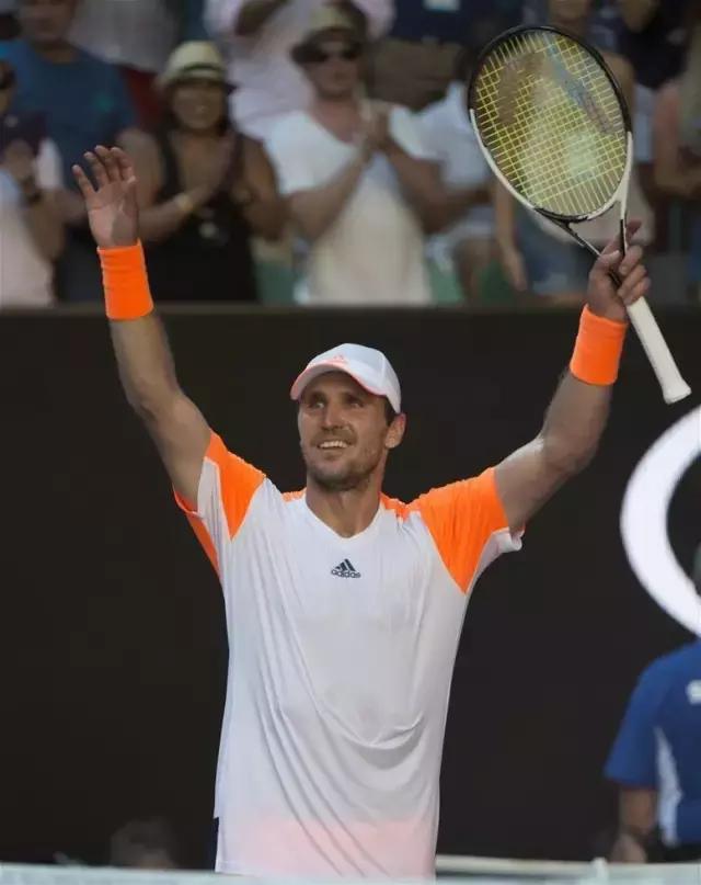 包括品牌冠 包括品牌冠